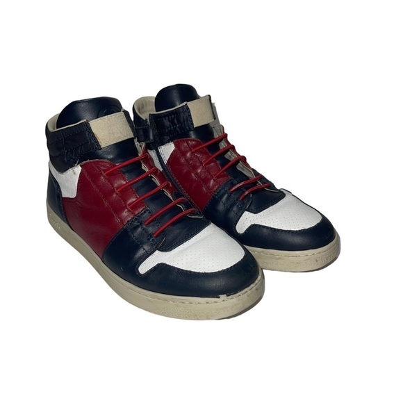 Gucci Other - Gucci Boys Sneakers Size 1 EU 32